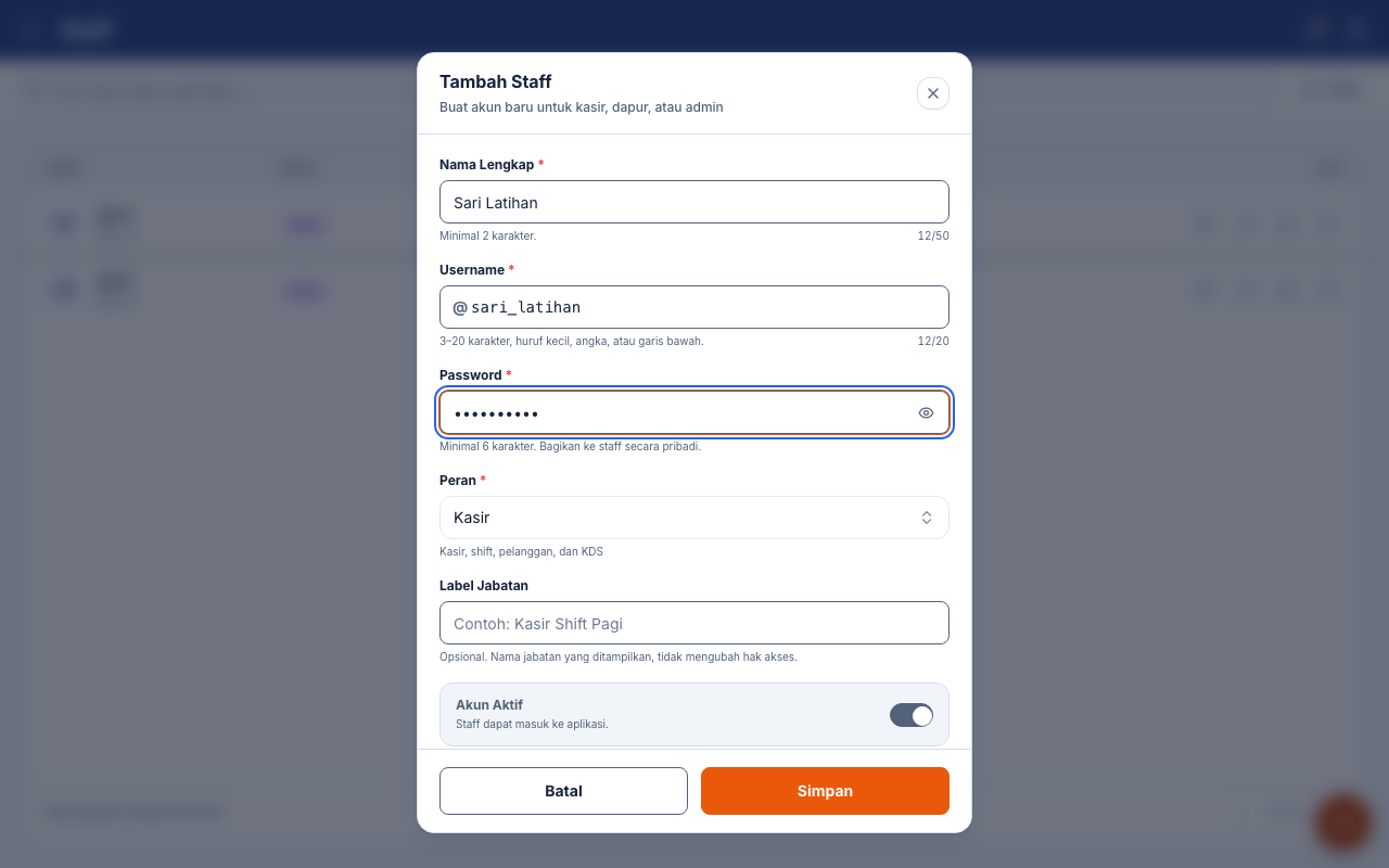 Form akun Sari Latihan dengan username sari_latihan dan peran Kasir